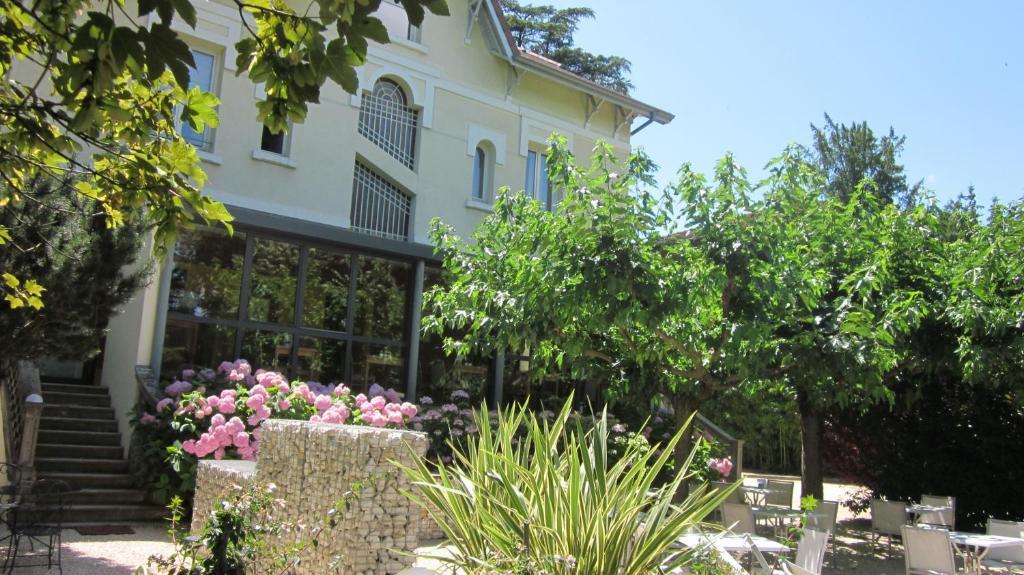 Hotel De Charme L'Oree Du Parc Romans-sur-Isere Exterior photo